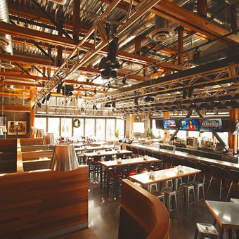 Restaurants: Harpers Landing Bar Grill Hub 6