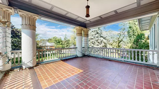 Mansions/Houses: Heintzman House 7