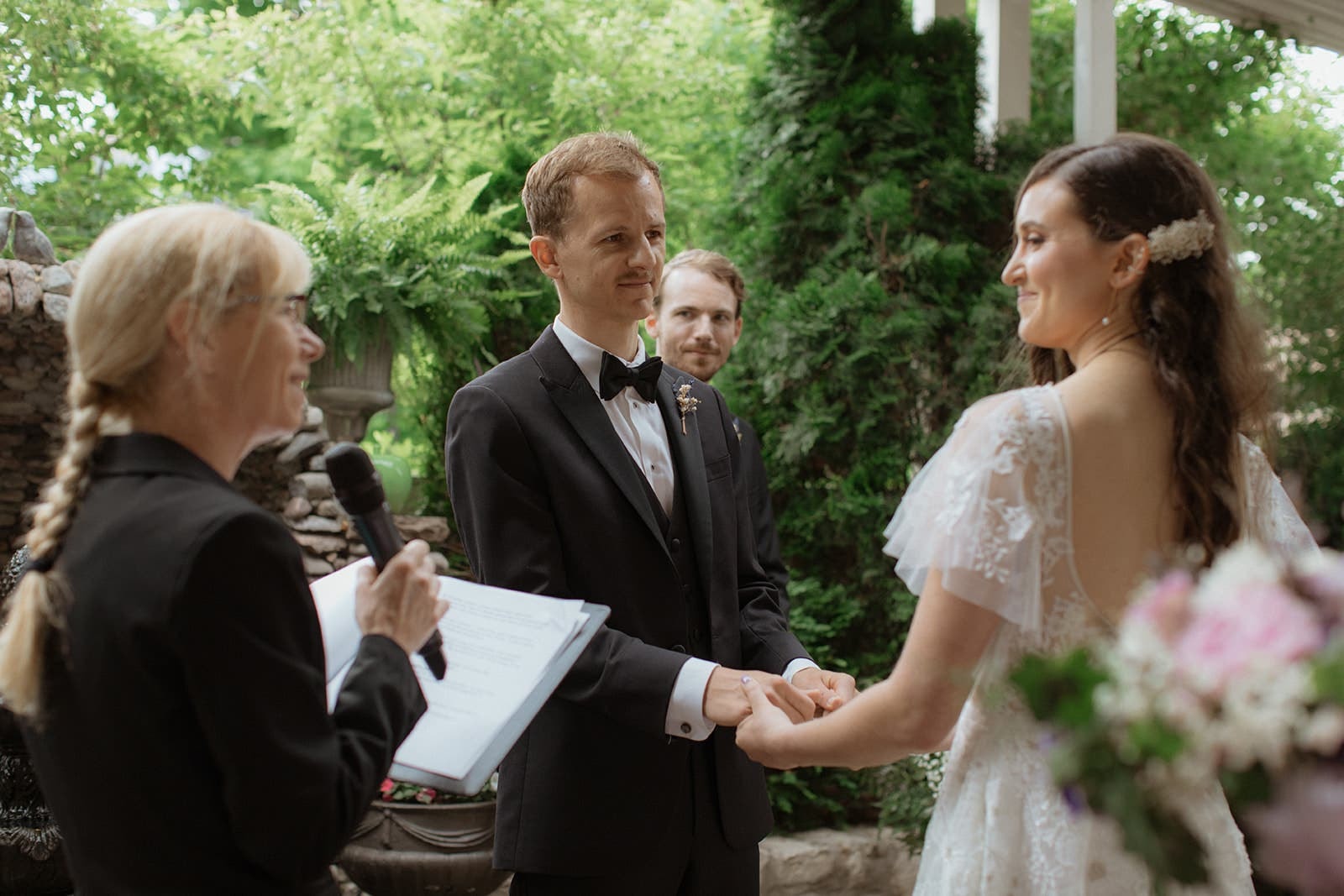 Helen Sweet Officiant profile photo