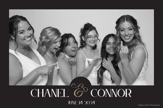 Hidden Smirk Photo Booth, Brampton