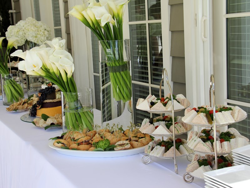 3-Tier Plate Rack& White Oval Platter 