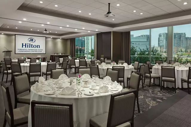 Hotels: Hilton Suites Toronto/Markham 19