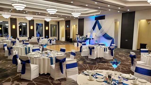 Hotels: Hilton Suites Toronto/Markham 2