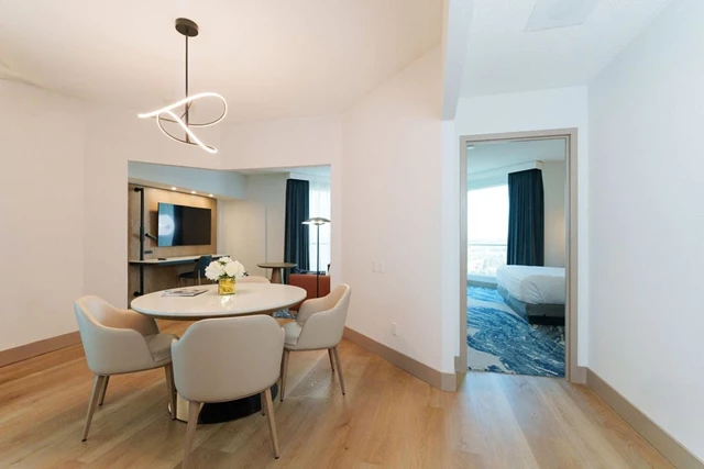 Hotels: Hilton Suites Toronto/Markham 19