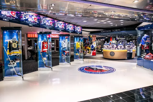 Galleries/Museums: Hockey Hall of Fame 8