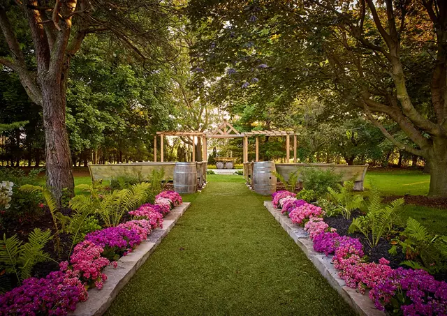 Historic Venues: Honsberger Estate 4