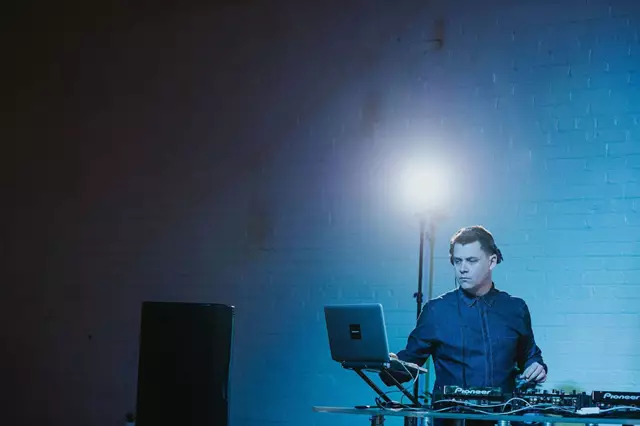 Disc Jockey's / DJs: House Party DJ 3