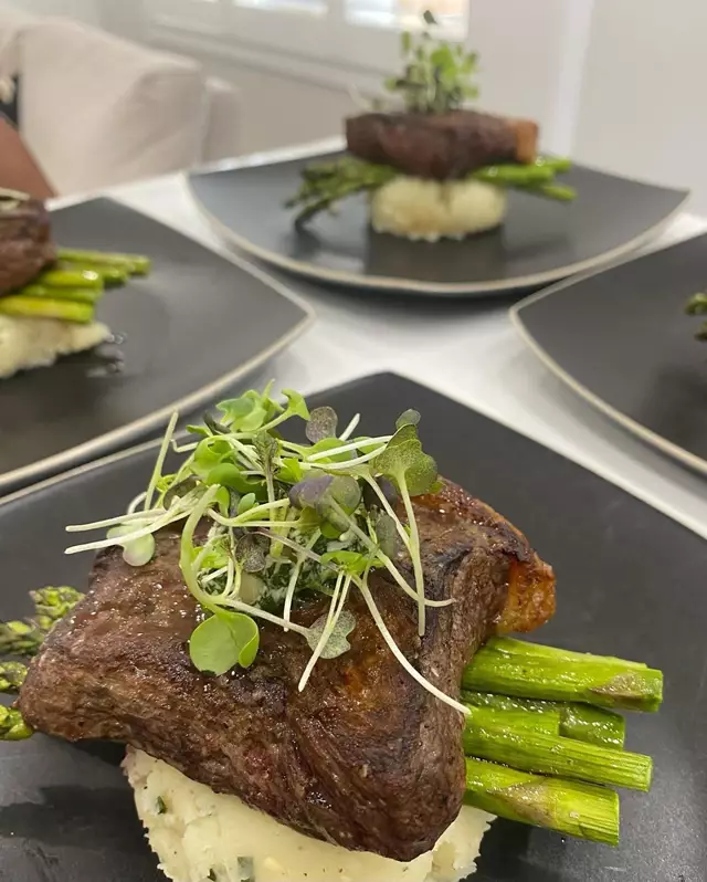 Private Chefs: Hungrieyes 8