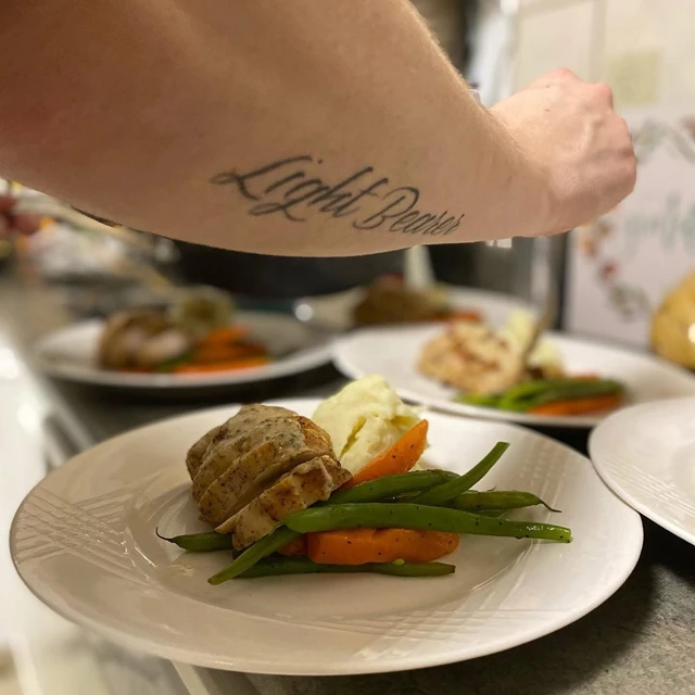 Private Chefs: Hungrieyes 9