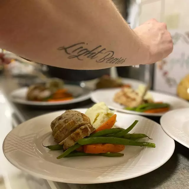 Private Chefs: Hungrieyes 9