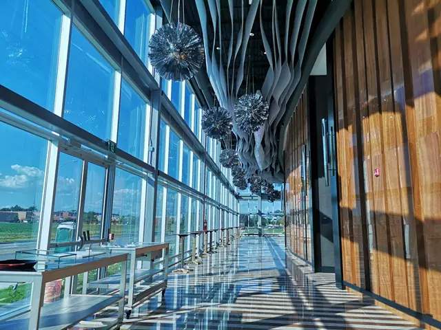 Special Event Venues: Hyatt Place Toronto Mississauga & Luxe Convention Centre 1