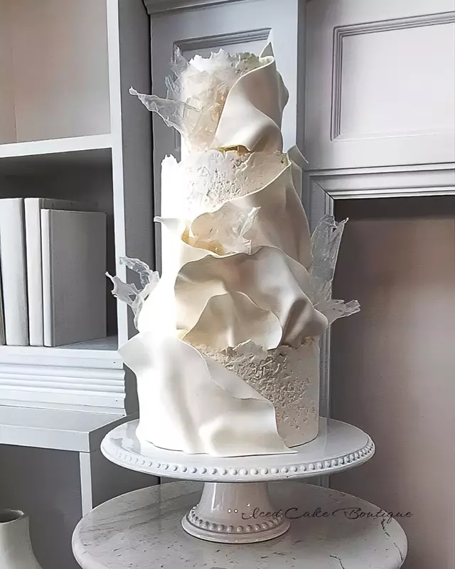 Wedding Cakes: Iced Cake Boutique 5