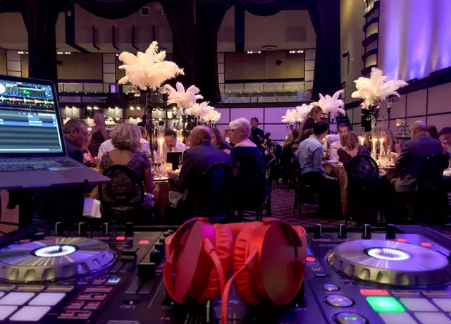 Disc Jockey's / DJs: Impact DJ 23