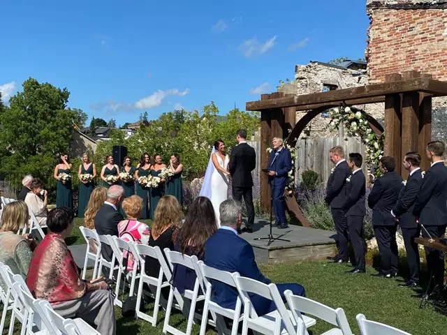 Disc Jockey's / DJs: Impact DJ 15