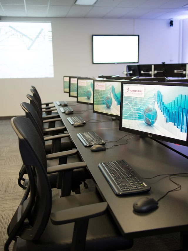 Independent Investor Institute, North York