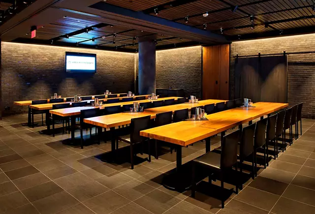 Restaurants: JOEY Eaton Centre 2