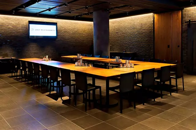 Restaurants: JOEY Eaton Centre 5