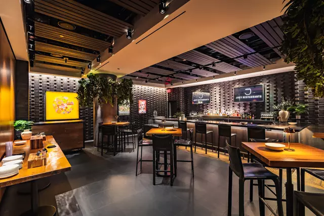 Restaurants: JOEY Eaton Centre 4
