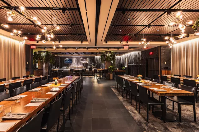 Restaurants: JOEY Eaton Centre 5