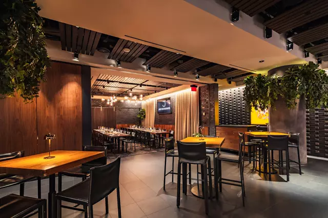 Restaurants: JOEY Eaton Centre 4