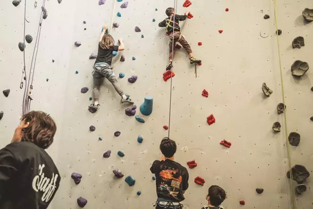 Entertainment Venues: Joe Rockheads 4