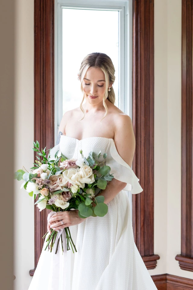 Romantic Wedding Florals | Niagara, Ontario