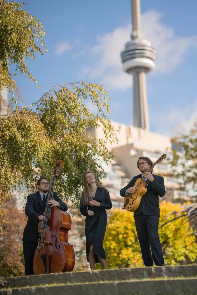 Live Music & Bands: Karina Muhir Jazz Trio 11