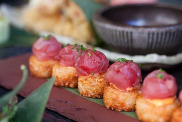 Restaurants: Ki Modern Japanese Restaurant + Bar 7