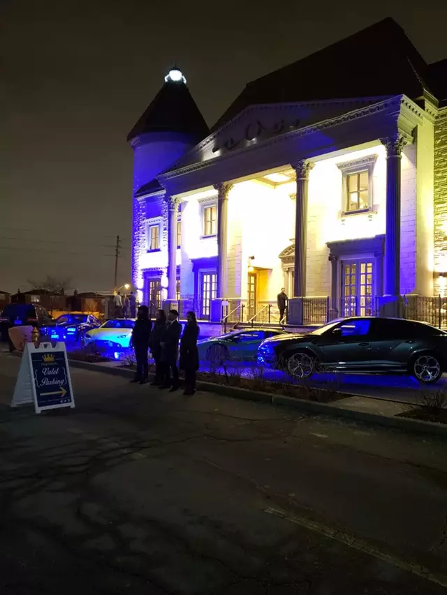 Valet Services: King Valet 12