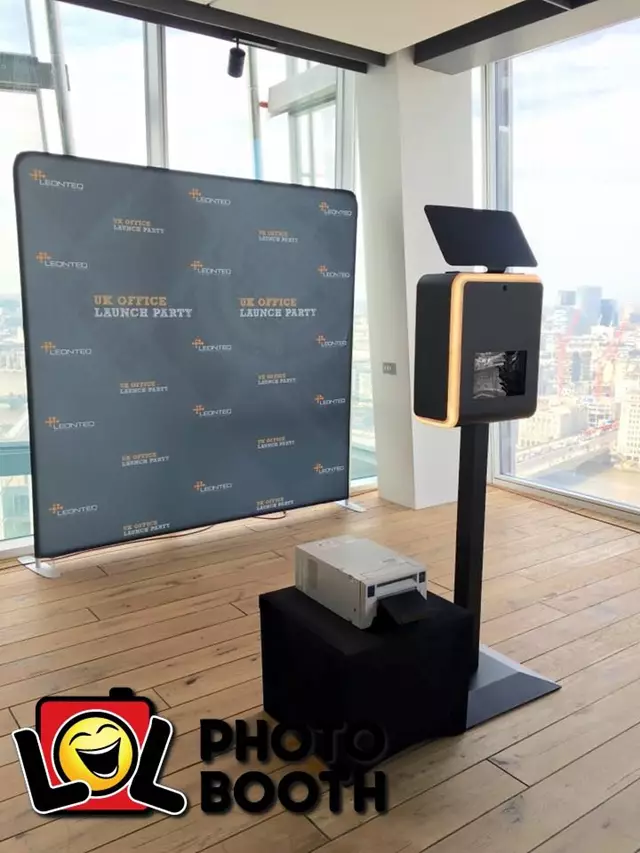 Photo Booths: LOL Photo Booth 29