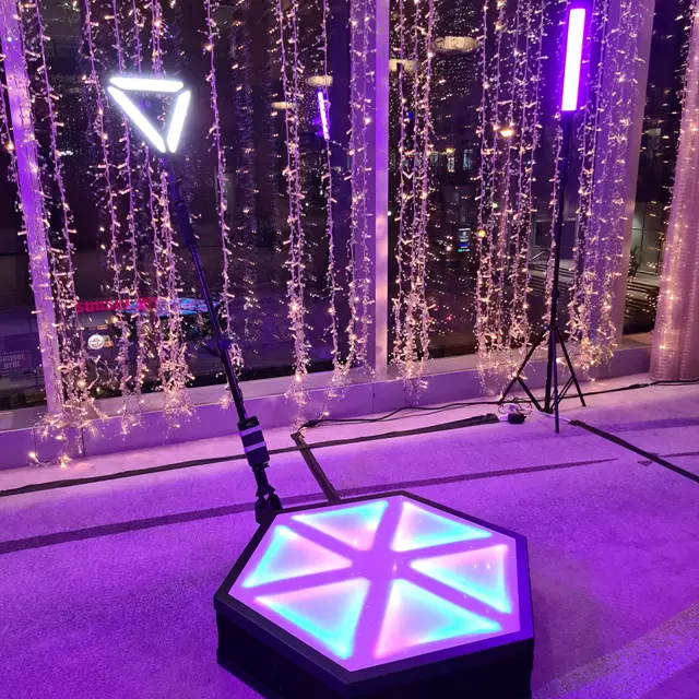 Photo Booths: LOL Photo Booth 11