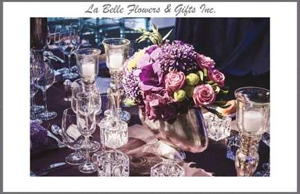 Image - La Belle Flowers & Gifts