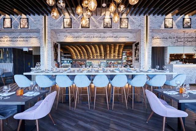 Restaurants: La Vecchia Lakeshore 4