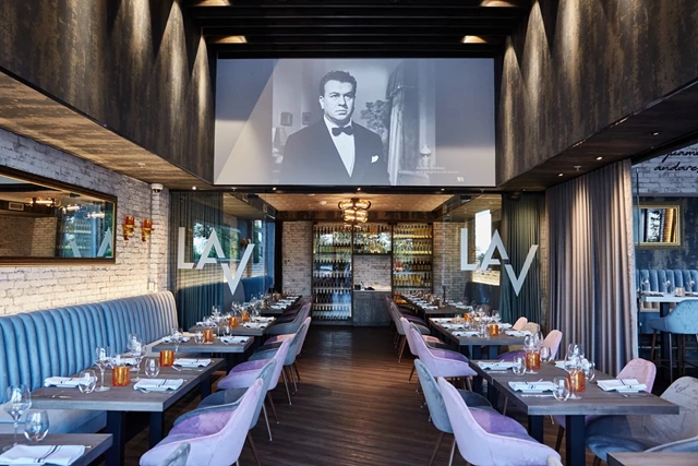 Restaurants: La Vecchia Lakeshore 8