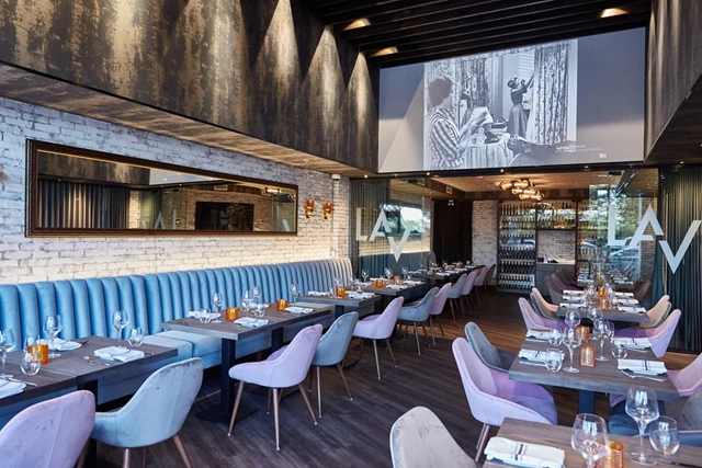 Restaurants: La Vecchia Lakeshore 9
