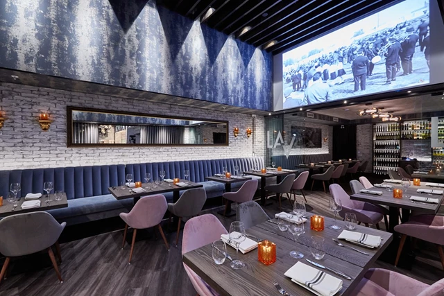 Restaurants: La Vecchia Lakeshore 11