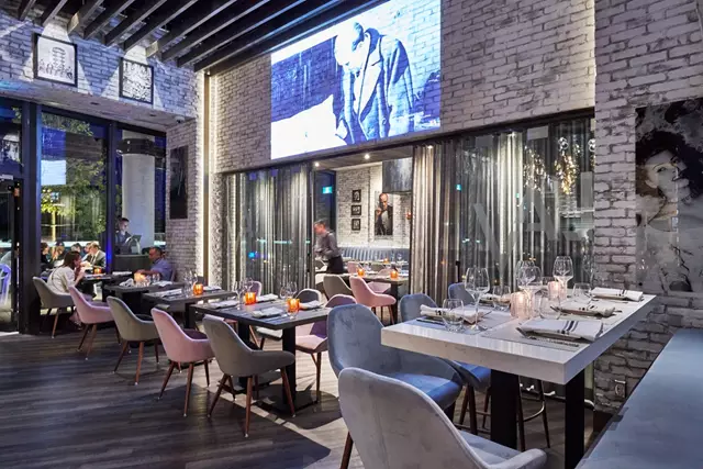 Restaurants: La Vecchia Lakeshore 26