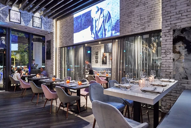 Restaurants: La Vecchia Lakeshore 12