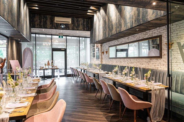 Restaurants: La Vecchia Lakeshore 18