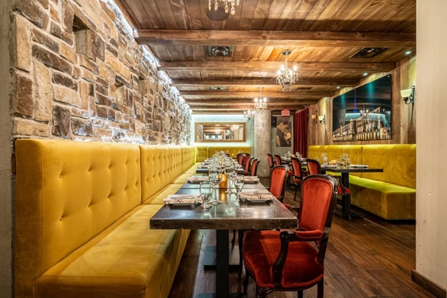 Restaurants: La Vecchia Ristorante 15