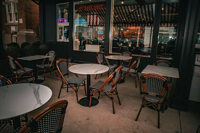 Restaurants: Lago Pizza & Pasta Bar 9