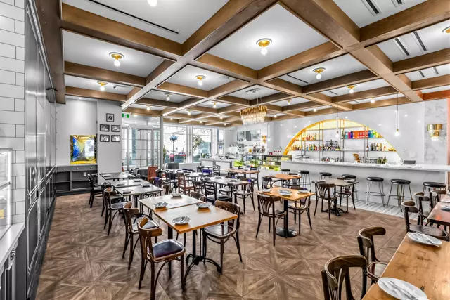 Restaurants: Lago Pizza & Pasta Bar 18