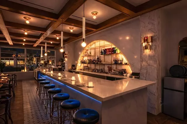 Restaurants: Lago Pizza & Pasta Bar 17