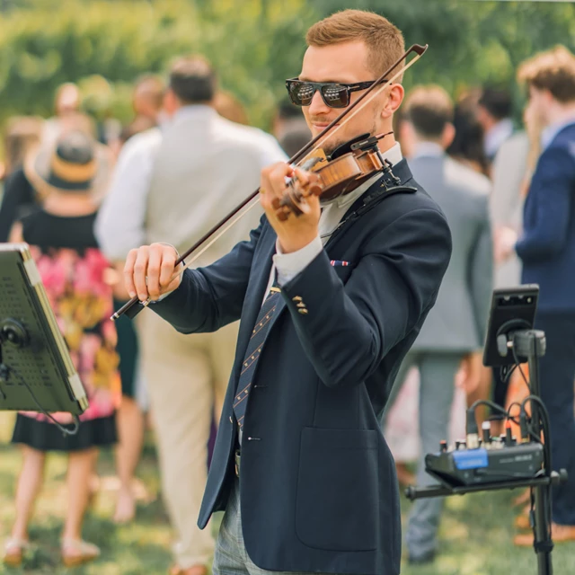 Liam Calhoun - Violinist, Niagara-on-the-Lake