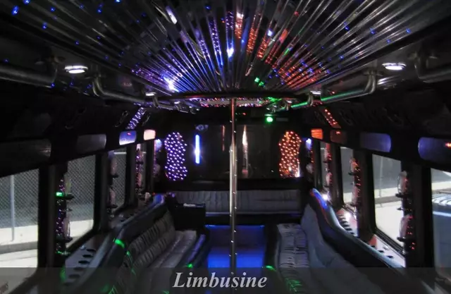 Limousines: Limousine Rentals Toronto 4