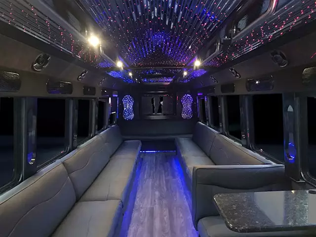 Limousines: Limousine Rentals Toronto 3