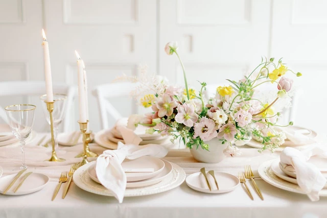 Living Fresh Flower and Plant Studio, Kitchener / Waterloo