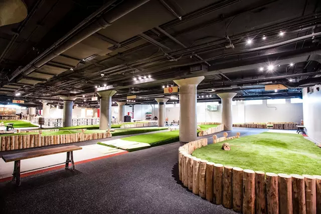 Entertainment Venues: Lob Toronto 3