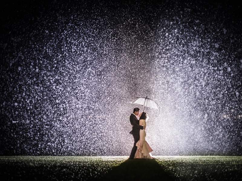 Toronto Wedding Photography in the rain 