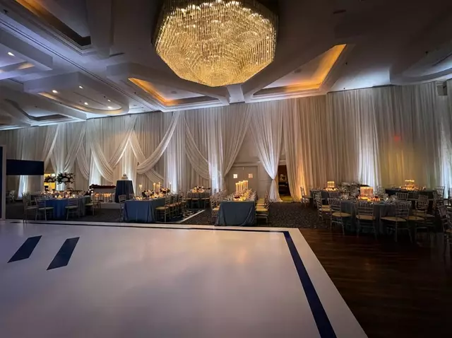 Audio / Visual: Lux Audio Visual 8